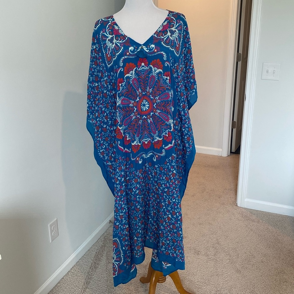 Women’s dress. Never been worn.